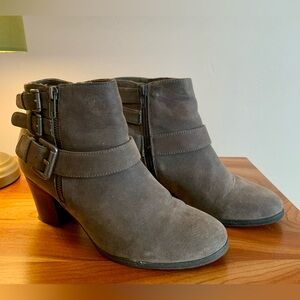Madeline Sweetie Pie Boots Womens 6.5 M Faux Suede Ankle Booties Heels Gray